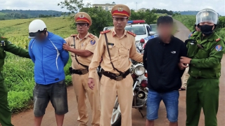 Bắt nhanh 2 đối tượng thực hiện nhiều vụ cướp giật tài sản