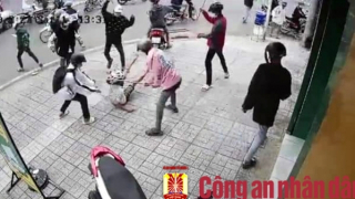Nhậu xong, nhóm "trẻ trâu" mang dao đi chém nhiều người đi đường trọng thương