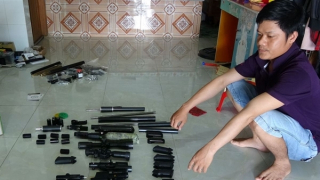 Mua linh kiện về sửa chữa, lắp ráp súng tự chế