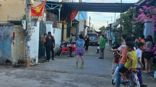 Đánh chết con gái 11 tuổi rồi cố thủ trong nhà