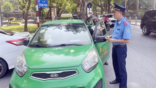 Tăng cường kiểm tra, xử lý đối với xe taxi vi phạm trên địa bàn Thủ đô