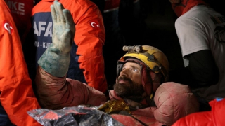 Giải cứu thành công nhà thám hiểm khỏi hang động sâu hàng nghìn mét