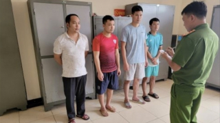 Bắt giữ 5 nhân viên bốc xếp hành lý tại Sân bay quốc tế Nội Bài trộm cắp tài sản