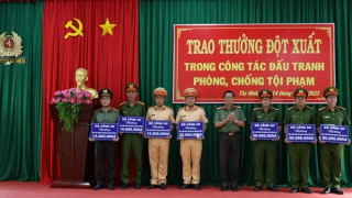 Bộ Công an khen thưởng các tập thể xuất sắc đấu tranh, phòng chống tội phạm