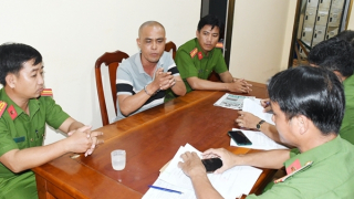 Bắt tạm giam giám đốc sản xuất, buôn bán phân bón giả