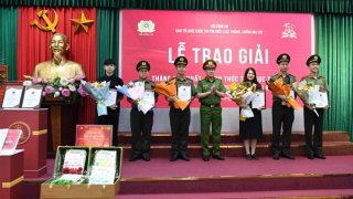 Trao giải cuộc thi Tìm hiểu Luật Phòng, chống ma tuý