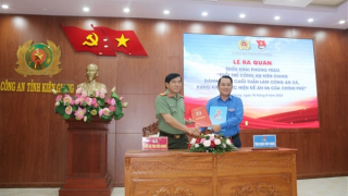 Tuổi trẻ Công an Kiên Giang dành ngày cuối tuần làm Công an xã