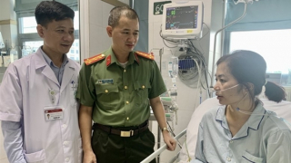 Bạn đọc Báo CAND ủng hộ nữ bác sĩ gặp nạn trong vụ cháy chung cư mini