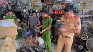 Phát hiện cơ sở chuyên chế, độ xe mô tô