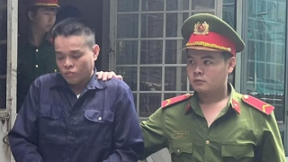 Vì tiếng ồn trong lúc chơi game, người chết kẻ vào tù