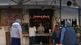 Italy: Phạt tiền hành vi nói tục trong bar