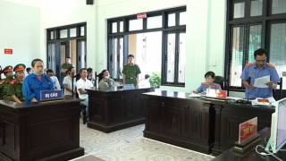 Mạo danh người yêu ca sĩ Đan Nguyên, lừa đảo hơn 1 tỷ đồng qua mạng