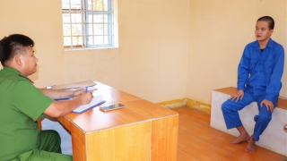 Quen bé gái 15 tuổi qua mạng, chở đến nhà người quen “ăn trái cấm”