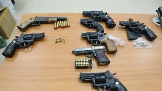 Chế tạo súng rồi rao bán trên mạng xã hội