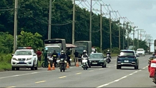 Tài xế xe tải dương tính với ma túy lái xe bỏ chạy khi CSGT dừng xe