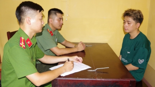 Để lộ mật khẩu điện thoại, hai phụ nữ bị chiếm đoạt hàng chục triệu đồng