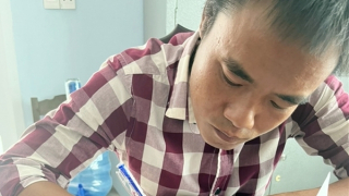 Công an xã vận động đối tượng truy nã ra đầu thú