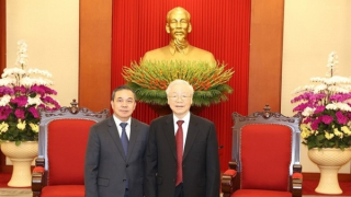 Tổng Bí thư Nguyễn Phú Trọng tiếp Đại sứ Lào tại Việt Nam