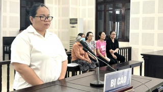 Thua tiền ảo, “nữ quái” bày trò lừa cả bạn học