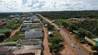 “Loạn” xây dựng kho vựa sầu riêng