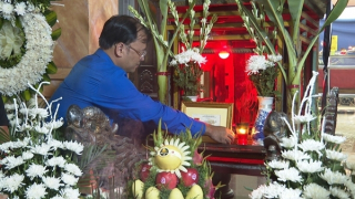 Truy tặng Huy hiệu "Tuổi trẻ dũng cảm" cho Trung úy Đỗ Văn Tú