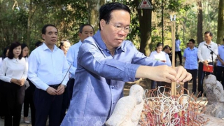 Chủ tịch nước Võ Văn Thưởng dâng hương tại Khu di tích Quốc gia đặc biệt Tân Trào