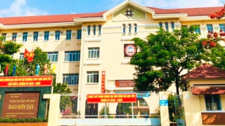 Thông tin mới vụ "thầy Phó Hiệu trưởng bị tố tát học sinh thủng màng nhĩ"