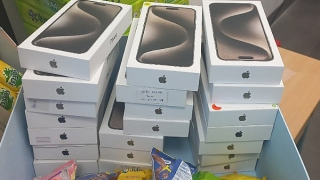 Nam hành khách xách 20 chiếc Iphone 15 Promax nhập lậu