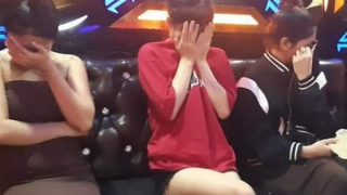 10 cô gái thuê phòng hát karaoke để uống bia và... bày "tiệc ma túy"