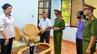 Bắt Nguyên kế toán Chi nhánh Văn phòng đất đai tại Bình Phước