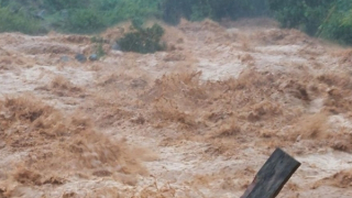 Thủ tướng yêu cầu tập trung ứng phó và khắc phục hậu quả mưa lũ