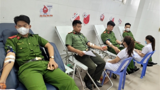 Công an tỉnh Ninh Thuận tình nguyện hiến 113 đơn vị máu