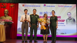 Cuốn sách tái hiện chân thực cuộc đời Đại tướng Võ Nguyên Giáp