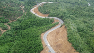 Nỗ lực xử lý các "điểm đen" tai nạn giao thông trên QL49