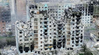 Đi tìm một giải pháp chính trị cho hòa bình