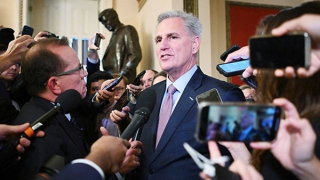 Chính trường Mỹ "dậy sóng"