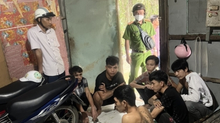 Phá điểm tụ tập sử dụng ma túy đá, bắt 7 đối tượng