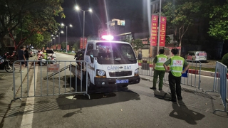 Uống rượu rồi lái xe thông chốt kiểm soát nồng độ cồn