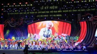 Lễ kỷ niệm 60 năm Ngày Bác Hồ về thăm, chỉ đạo Đại hội Đảng bộ Hà Bắc