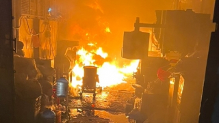 Cháy lan sang nhà hàng xóm, 1 phụ nữ tử vong do ngạt khói