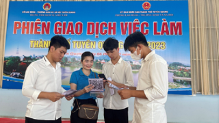 Bảo hiểm xã hội đẩy mạnh truyền thông chính sách tại phiên giao dịch việc làm
