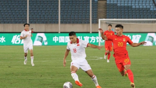 Cả trận không có cú sút nào đáng xem, tuyển Việt Nam nhận “trái đắng” chiến thuật kiểm soát bóng