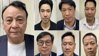 Sự vụt tắt của những ánh hào quang giả tạo