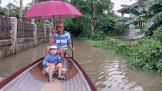 Mưa lớn, nhiều tuyến đường ở Huế ngập úng nặng