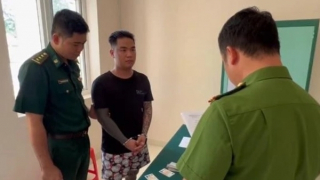 Sang Campuchia trốn nã, hơn một năm tìm đường lẻn về