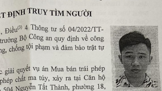 Công an quận 4 truy tìm đối tượng mua bán ma tuý trong khu chung cư