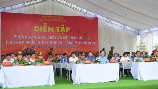 Ninh Bình huy động hàng trăm người tham gia diễn tập phương án chữa cháy và CNCH