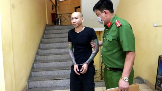 Thần tượng méo mó và những con số méo mó