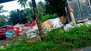 Nguy hiểm bãi phế liệu tập kết dưới gầm cầu cạn cao tốc TP Hồ Chí Minh - Trung Lương