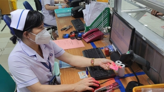 Nhiều cơ sở khám, chữa bệnh thực hiện tra cứu thông tin thẻ BHYT bằng CCCD